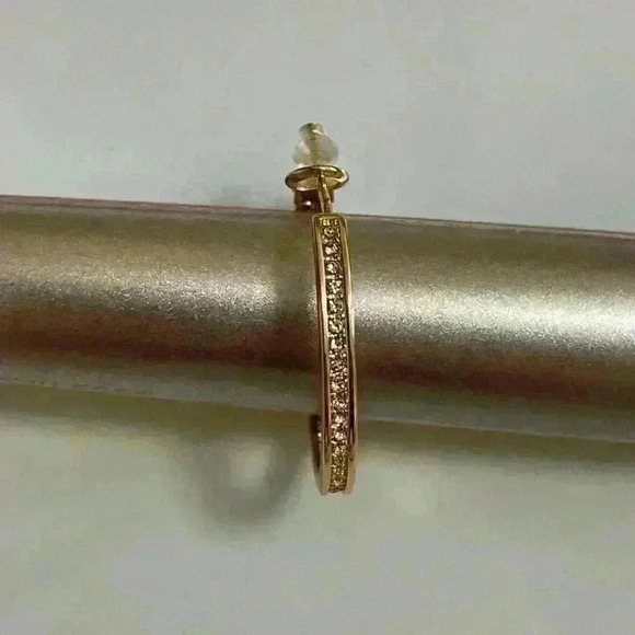 And Now This Medium Crystal Inside Out Medium Hoop In Gold Plate Earrings New - Picture 8 of 10